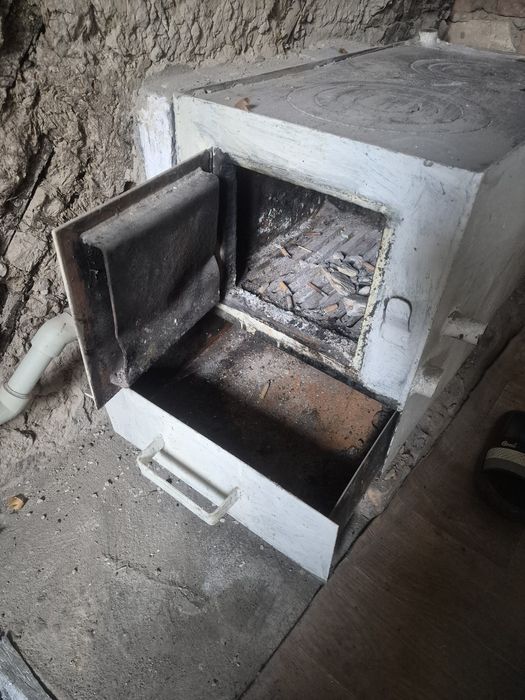 Продам печку действующую