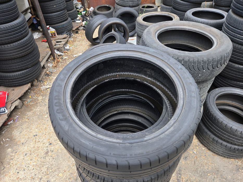 2бр. 215 45 17 Goodyear летни.