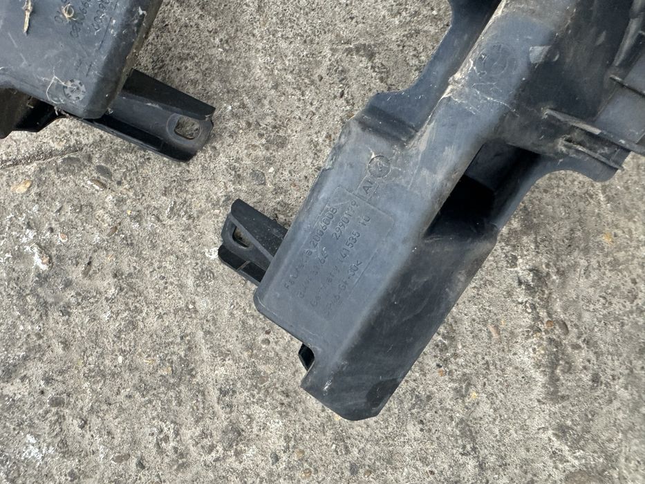 Фарове и стойки бмв х1 е84 bmw x1 e84 farove фар държачи