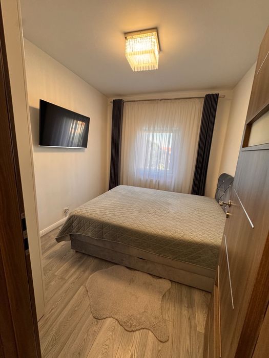 Vand apartament 3 camere vizavi de Iulius Mall