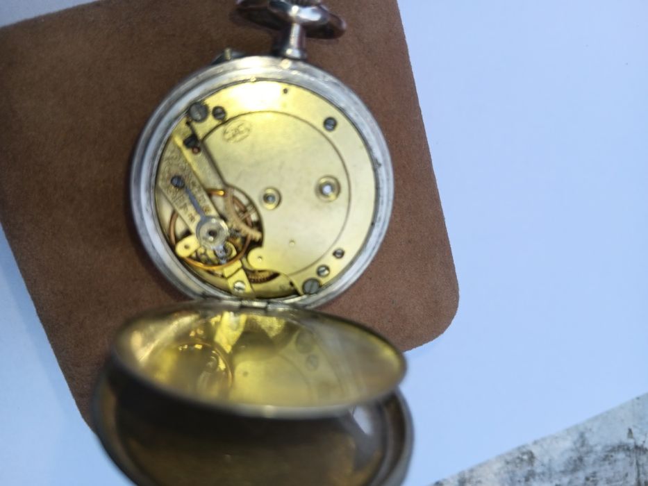 Ceas de buzunar din argint ,preț pe bucată, Doxa sa dat