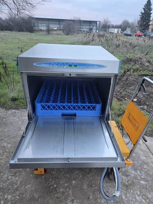 Нова! Съдомиялна машина с дренажна помпа