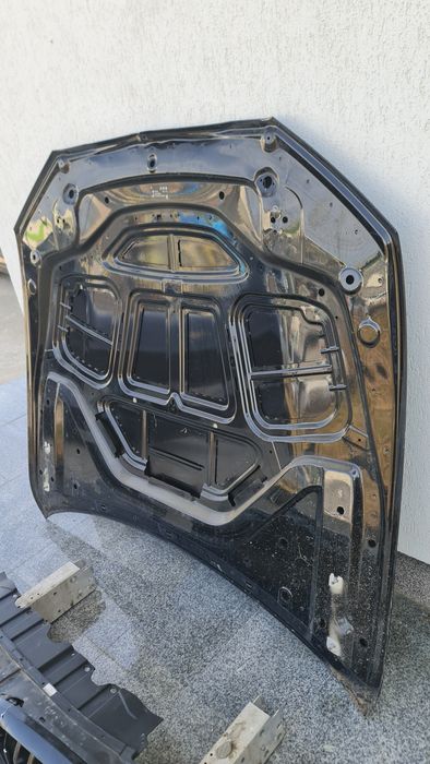 Capota motor fata BMW 5 G30 G31 avariata
