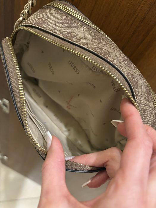 Чанта Guess Noelle crossbody