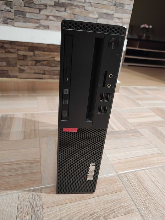 Calculator lenovo ThinKCentre SFF M710s i3-7100 3.9Ghz / 8Gb ddr4 / SSD