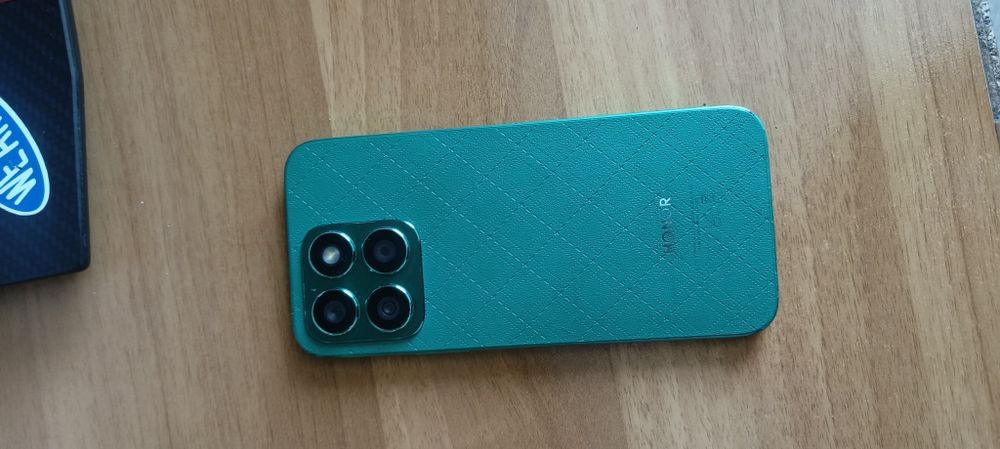 Продам телефон Honor x8b