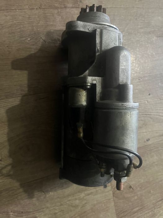 Продам стартер от погрузчика 2 кубовый