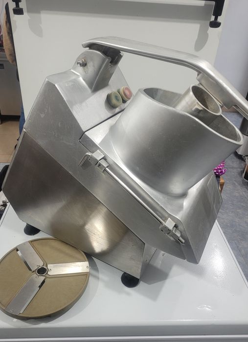 Feliator legume, mozzarella, parmezan