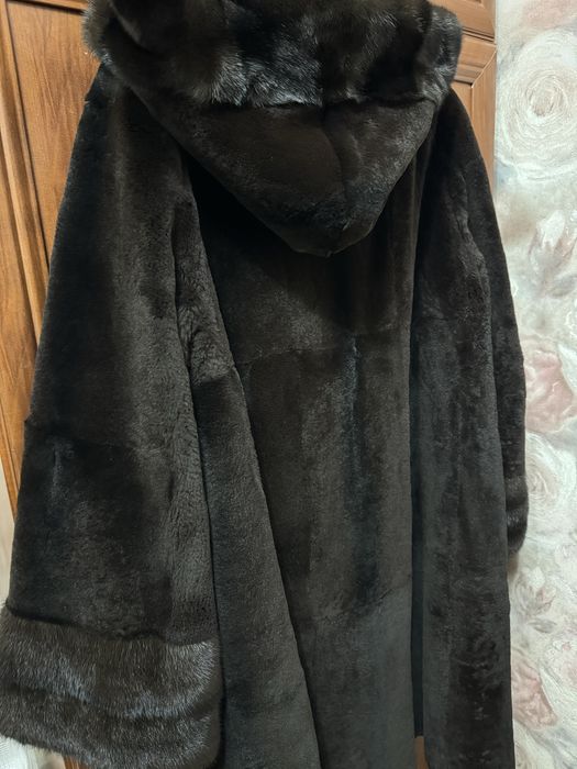 Шуба мутон, вставки норка.