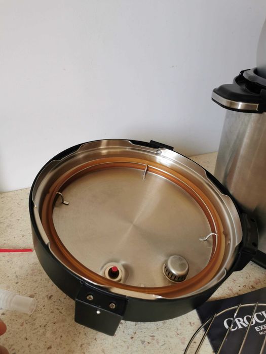 Multicooker cu gatire sub presiune Crock-Pot Express CSC051X