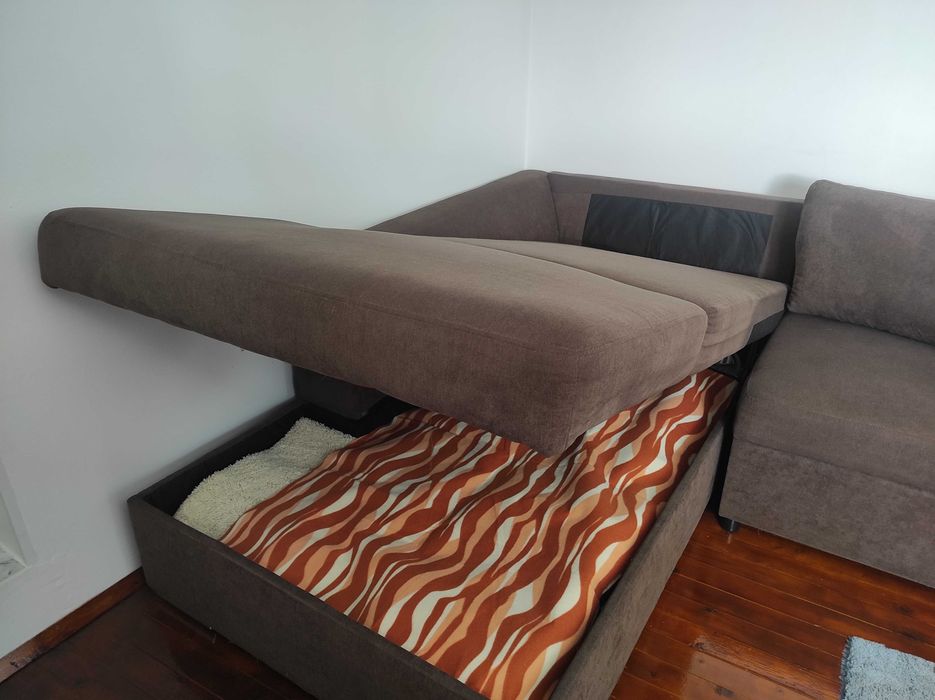 Продавам диван  спалня