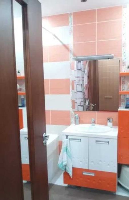 Дава се под наем Едностаен апартамент в Бургас, Лазур - 30 кв.м за 158.1 € - Снимка #1