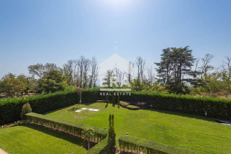 Продава се Тристаен апартамент в Варна, м-т Евксиноград - 154 кв.м за 2517 €/кв.м - Снимка #4