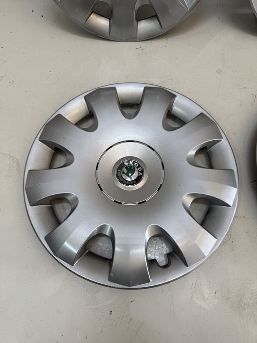 Capace jante roti tabla R16 Skoda Octavia 2 Fabia 2 1Z0 601 147 A