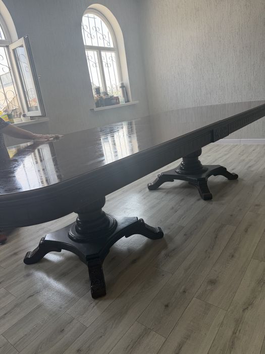 Продам стол натуралное дерево