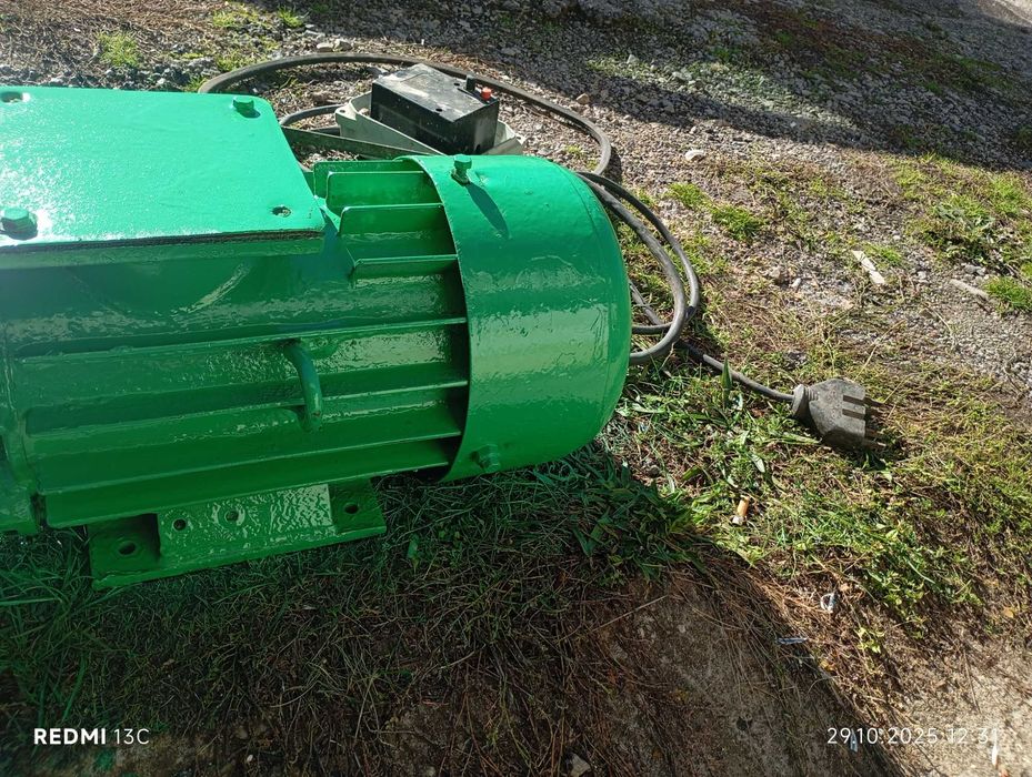 Фуражомелачка / Зърномелачка с чуков механизъм – 5.5 kW мотор