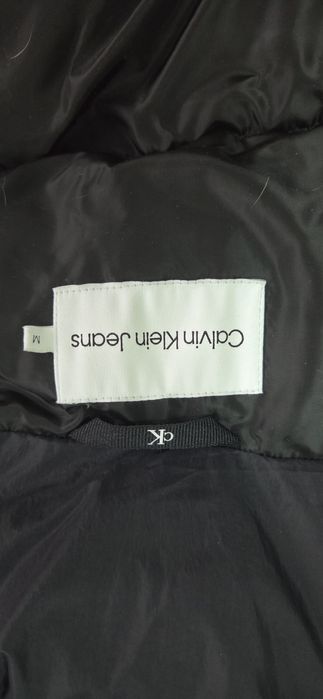 Продам жилетку Calvin Klein