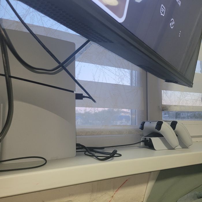 Продам Ps5 slim с подпиской