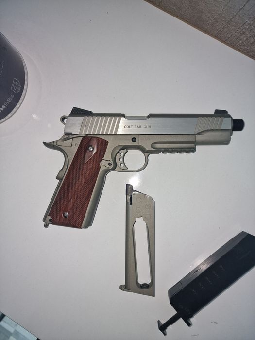 Airsoft пистолет Cybergun COLT 1911  1.2J Бартер за музикален инстр.