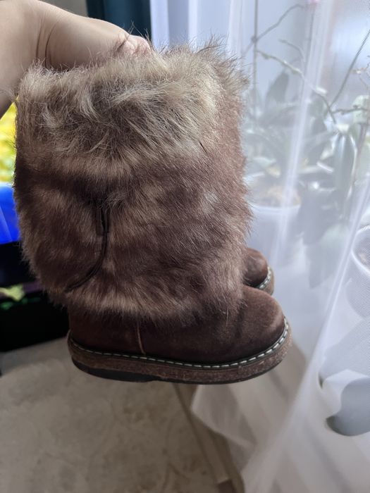 Зимние уги очень теплые размер 28