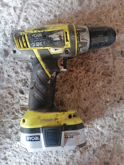 Bormasina Ryobi 14.4 v