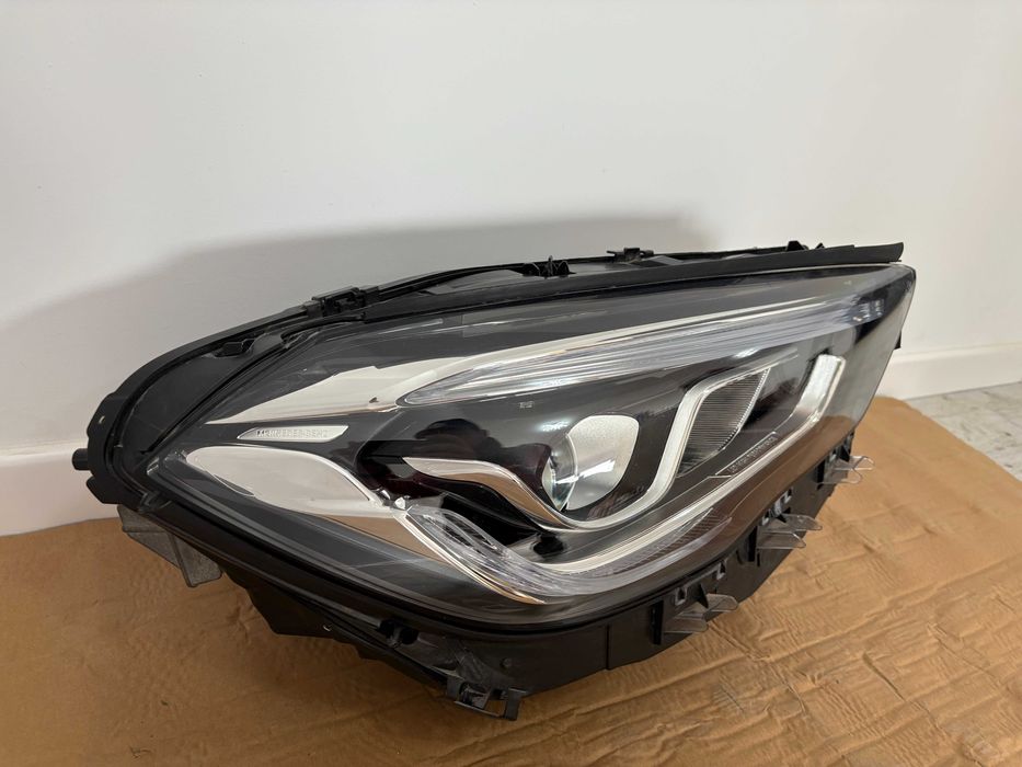 Far dreapta full led Mercedes GLA W247 dupa 2019 A2479066401