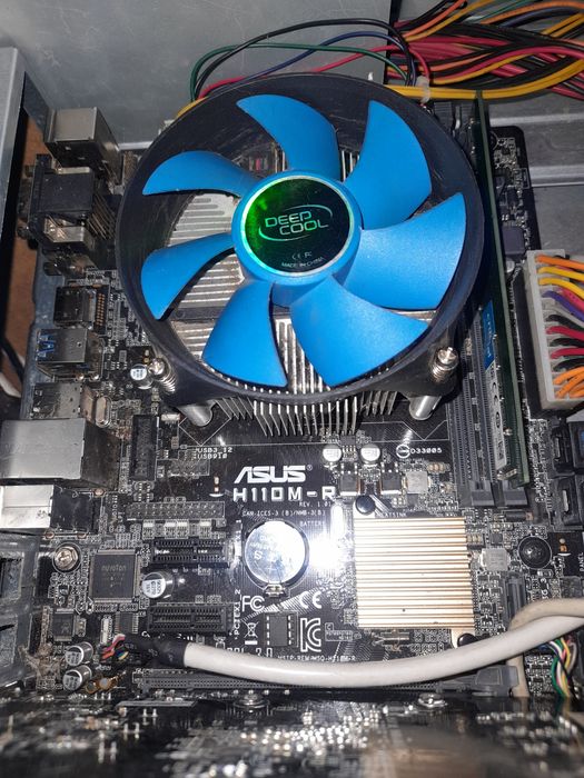 Продам материнскую плату с процессором core i5 7400
