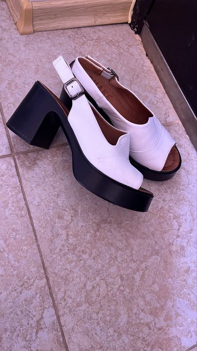 Нови.! Обувани веднъж, но са ми малко-големи!