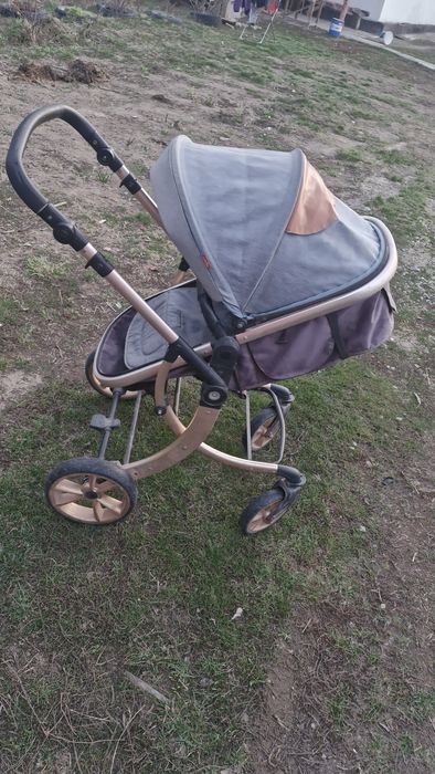 Коляска детская и тазик
