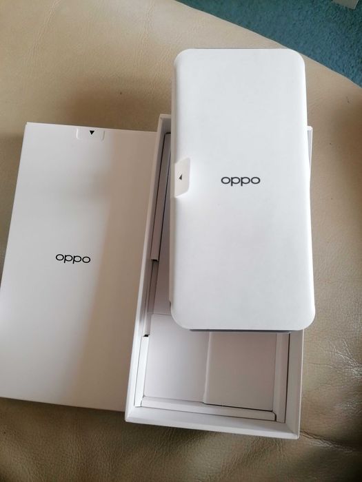 ЧИСТО НОВ телефон OPPO A6x