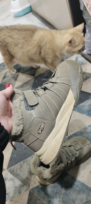 Продам зимнюю обувь для мальчика