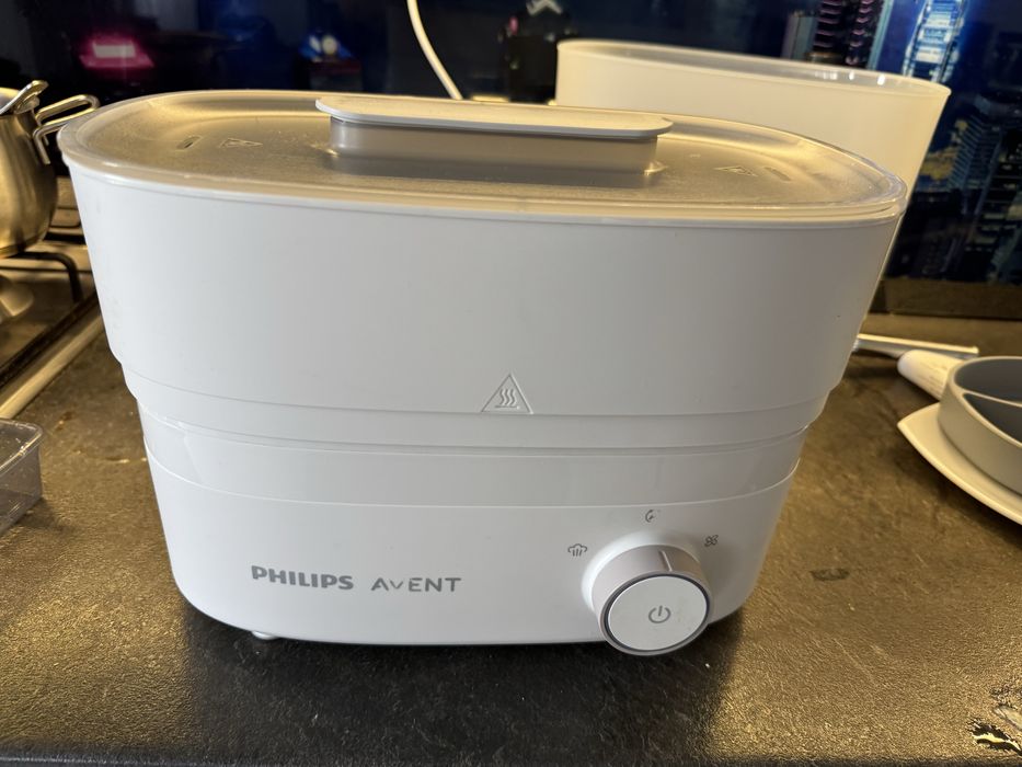Sterilizator si uscator biberoane Philips Avent