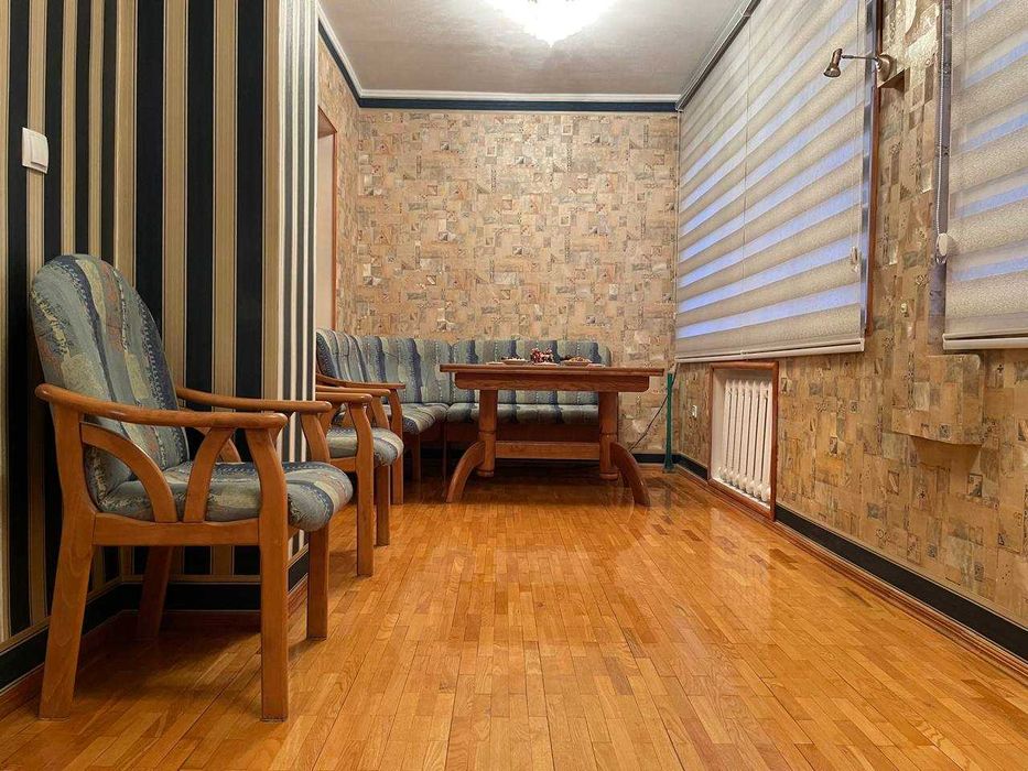 Сотилади 150 кв.м в престижном районе столицы. Спецплан 4/4/5 с лифтом