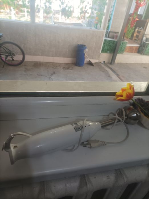 Продаю миксер Vitek-1450W