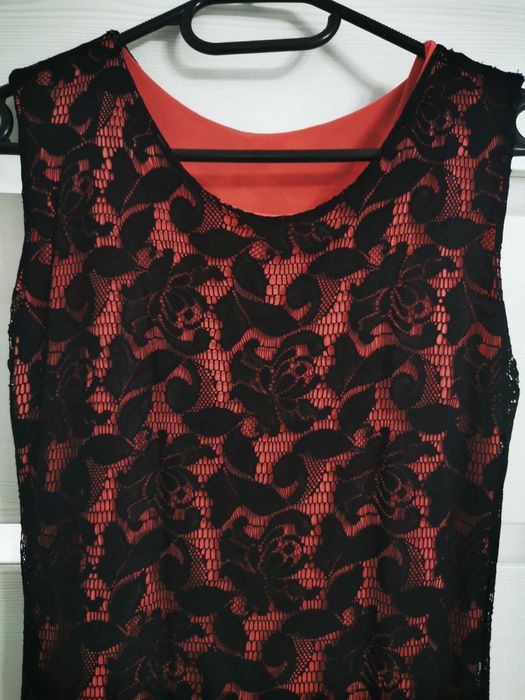 Rochie din dantela captusita