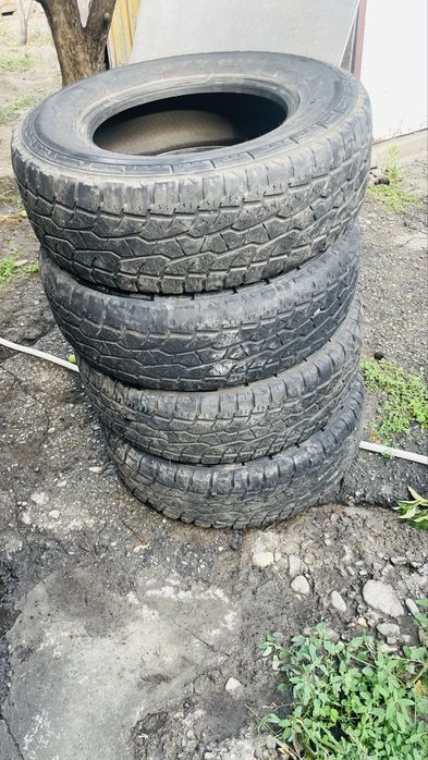 Продам шины комплект