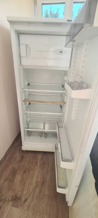 холодильник бытовой