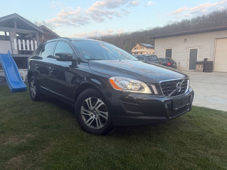 Volvo xc60  2012.