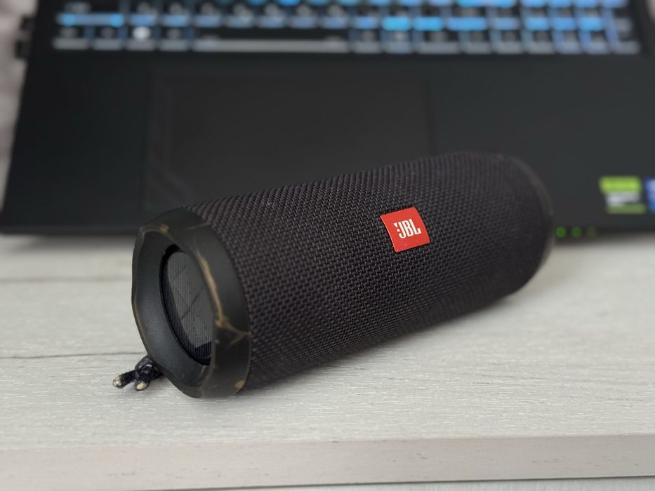 Продам JBL FLIP 4