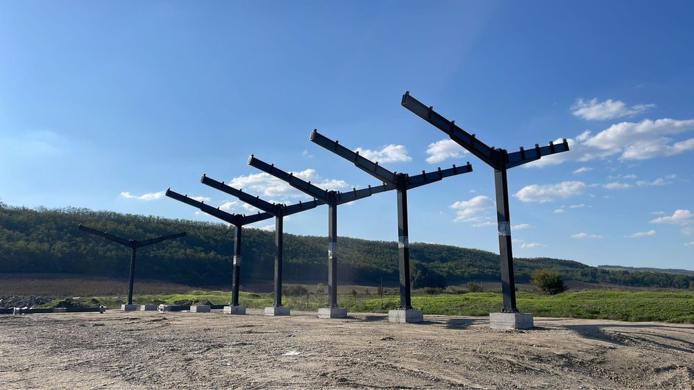 Vand hale metalice conform proiectului dvs.