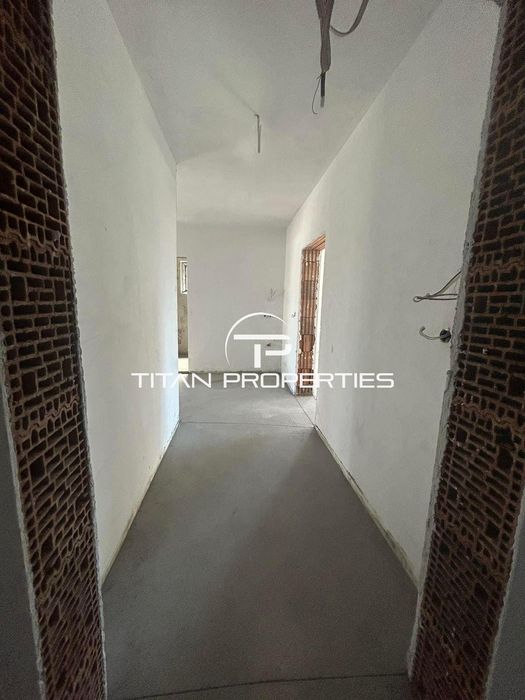 Продава се Тристаен апартамент в Пловдив, Остромила - 122 кв.м за 719 €/кв.м - Снимка #3