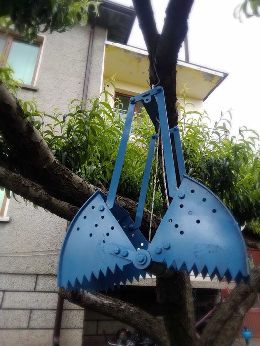 Грайферна кофа за почистване на кладенец / кладенци и водоеми