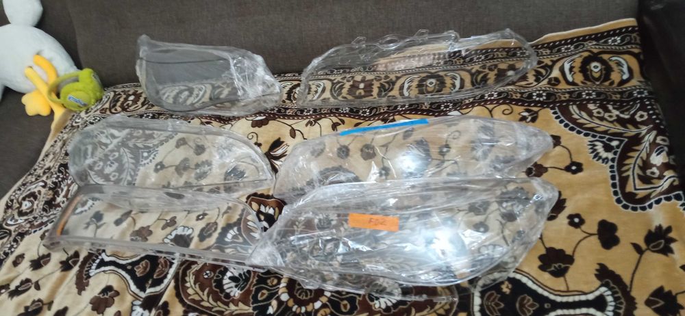 BMW E60 +BMW F02.F10 стекла фар