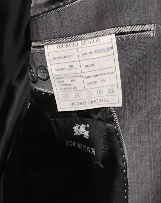 Vând costum bărbați