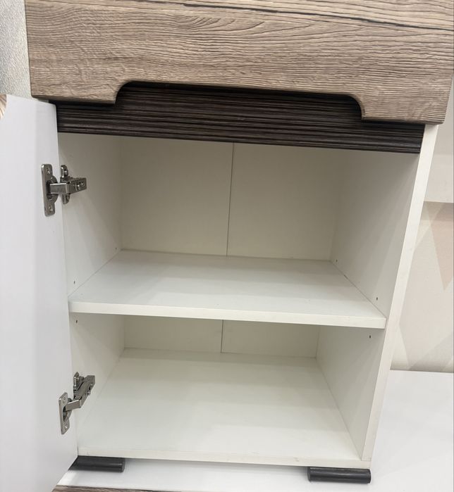 Продам туалетный столик с зеркалом, Беларусь