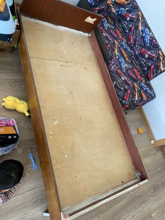 Бесплатно две кровати