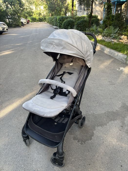 Коляска Joie Tourist