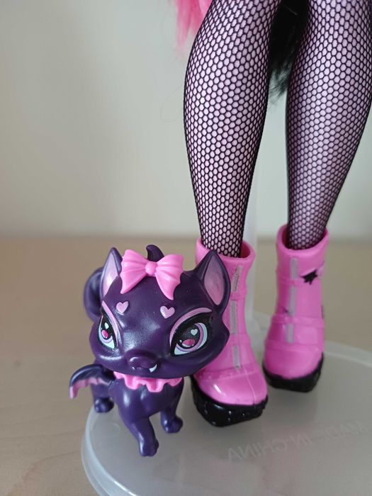 Кукли Monster High Draculaura и Frankie, Core Refresh и Monster fest
