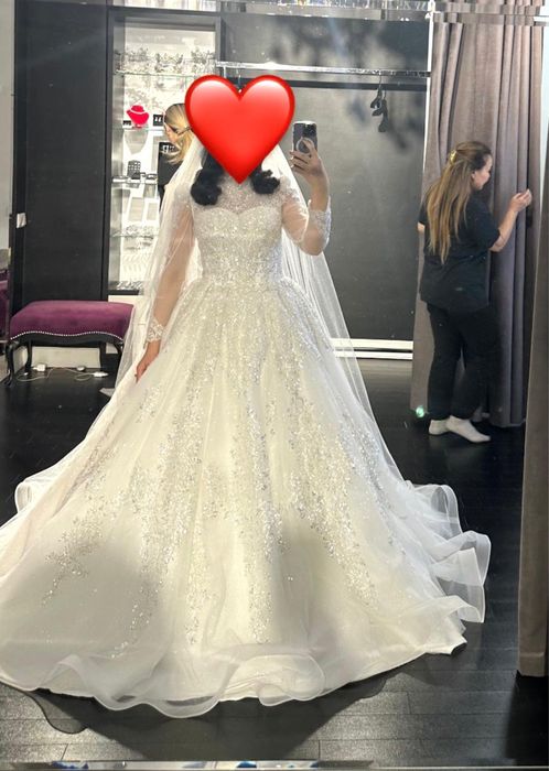 Продам свадебные платья