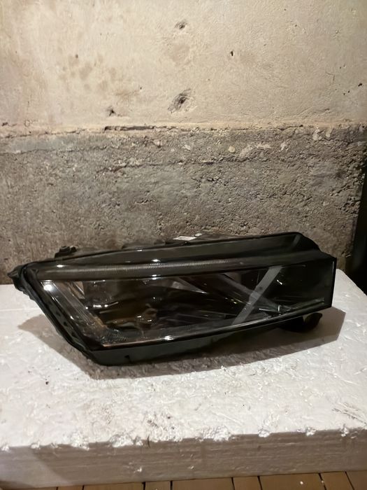 Фар Skoda Octavia